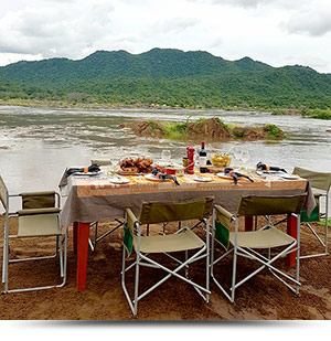 Mount Stephanie Camp - riverside setting