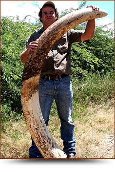 Graham with 90 pounder - Safari Landia